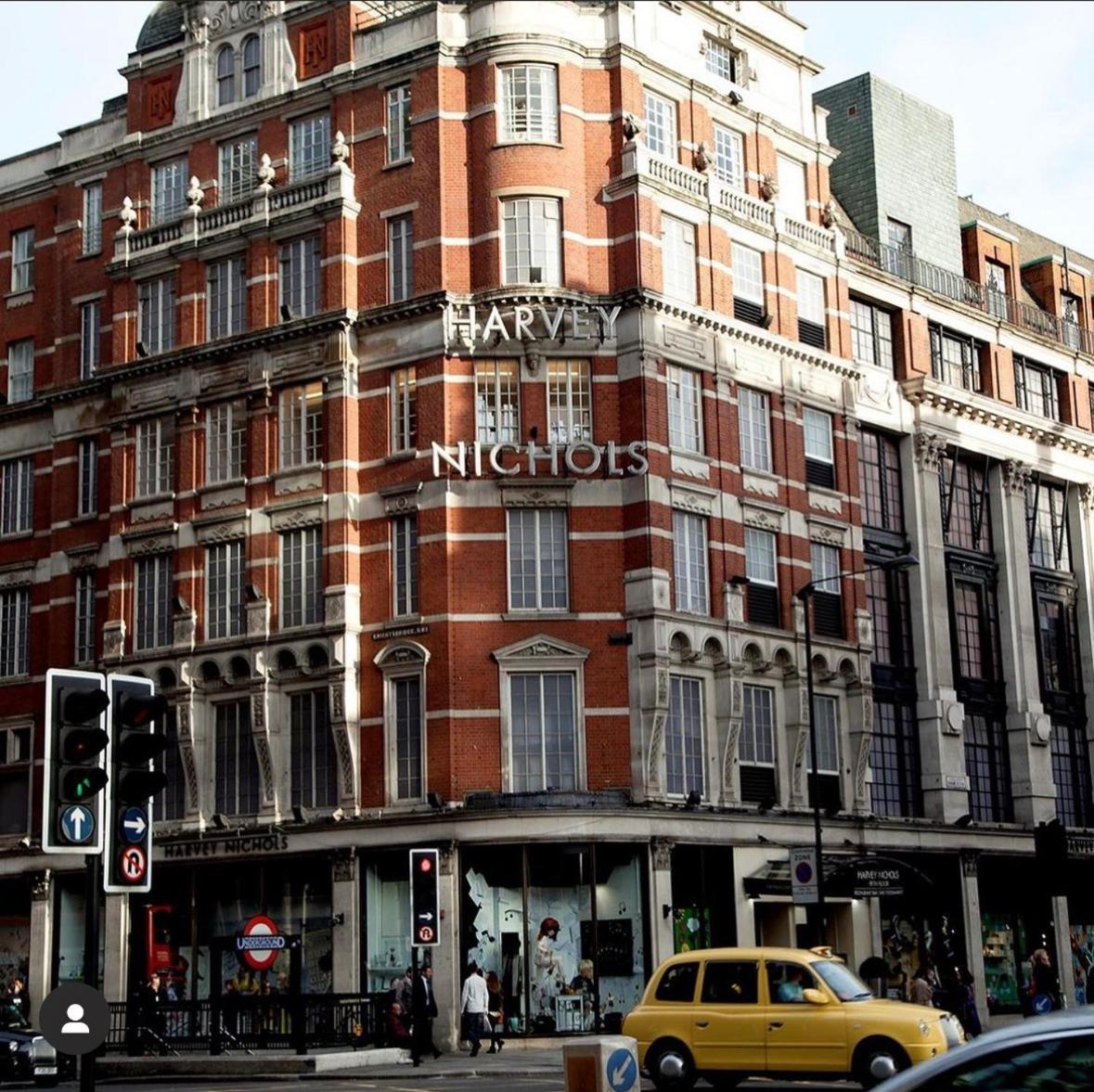 Luxury Knightsbridge Apartment Outside Harrods London Exterior photo